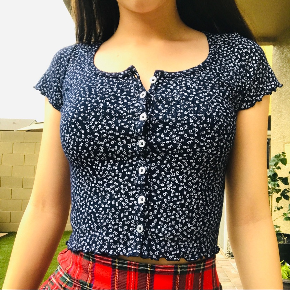 💙brandy zelly ruffle top💙